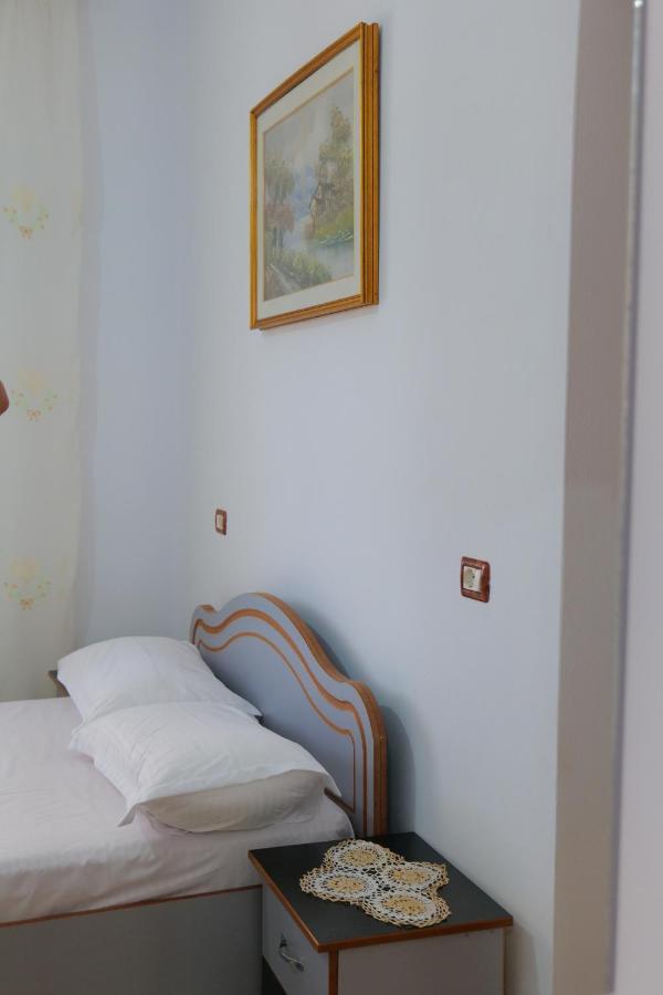 Vila Osmanaj クサミル エクステリア 写真