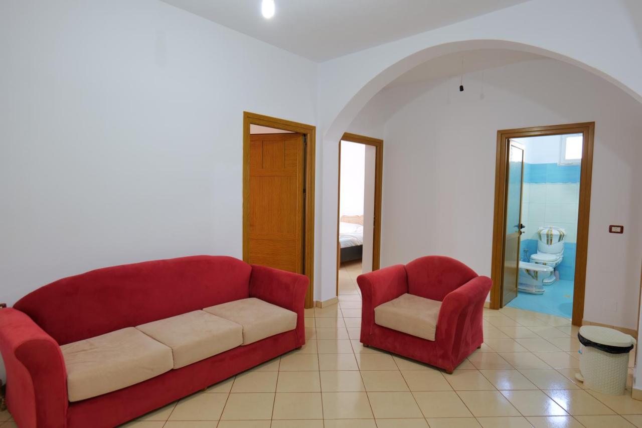 Vila Osmanaj クサミル エクステリア 写真