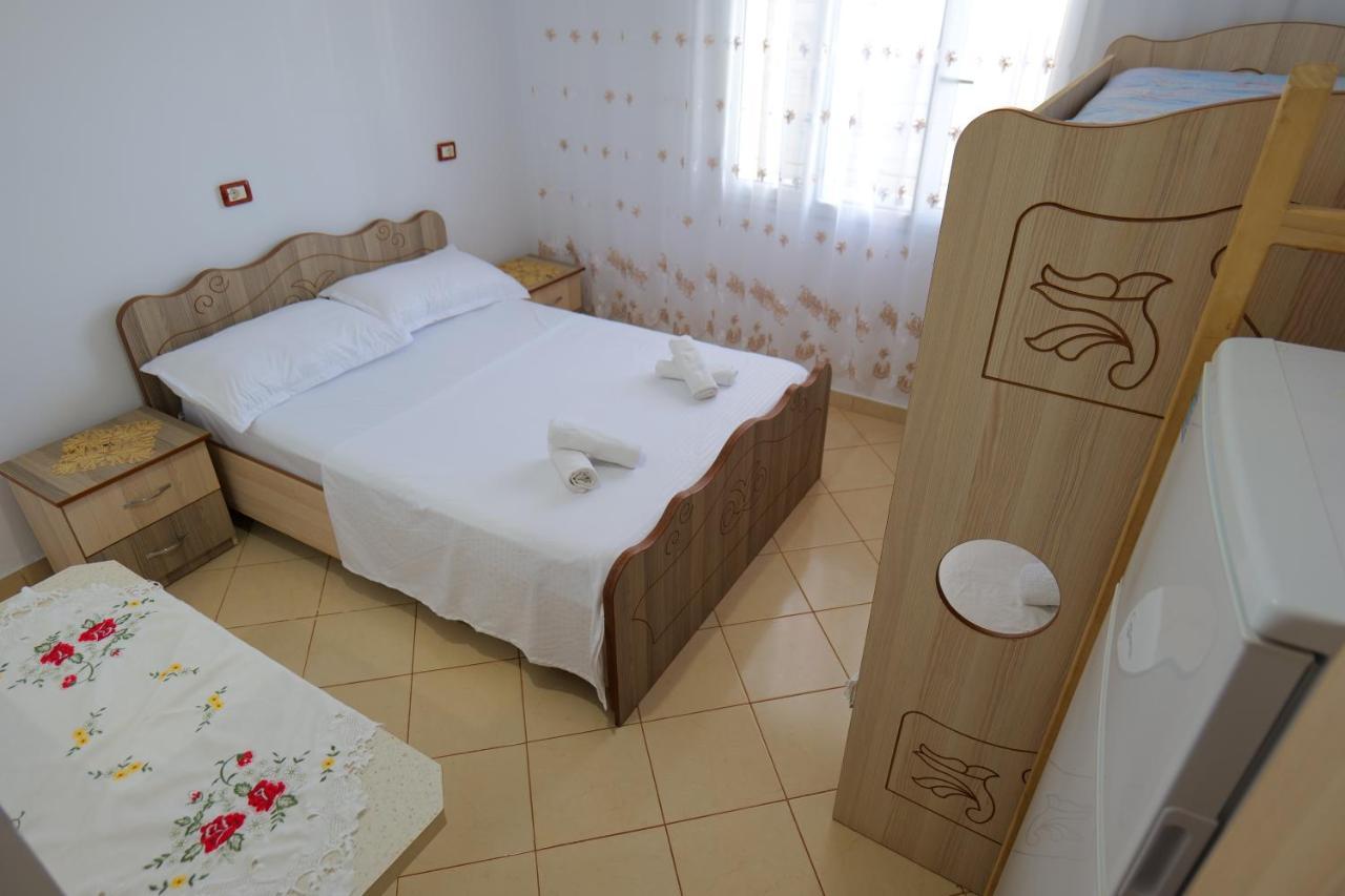 Vila Osmanaj クサミル エクステリア 写真