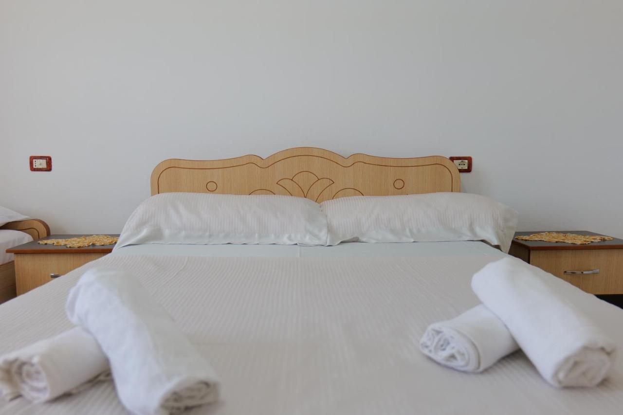 Vila Osmanaj クサミル エクステリア 写真