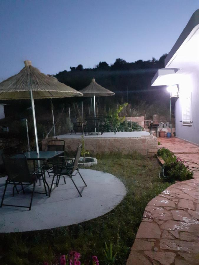 Vila Osmanaj クサミル エクステリア 写真